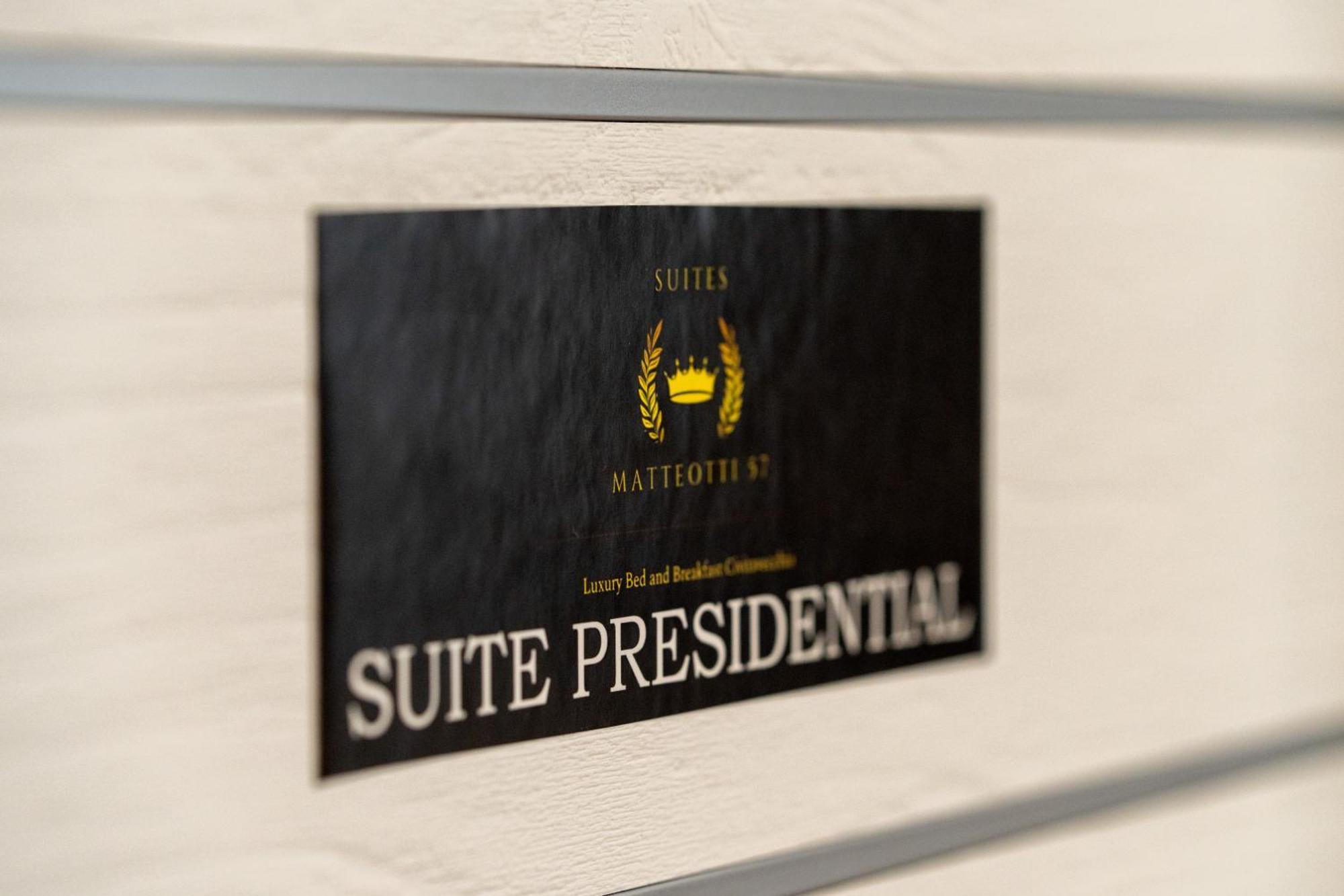 Suites Matteotti 57 ชิวิตาเวกเกีย ภายนอก รูปภาพ