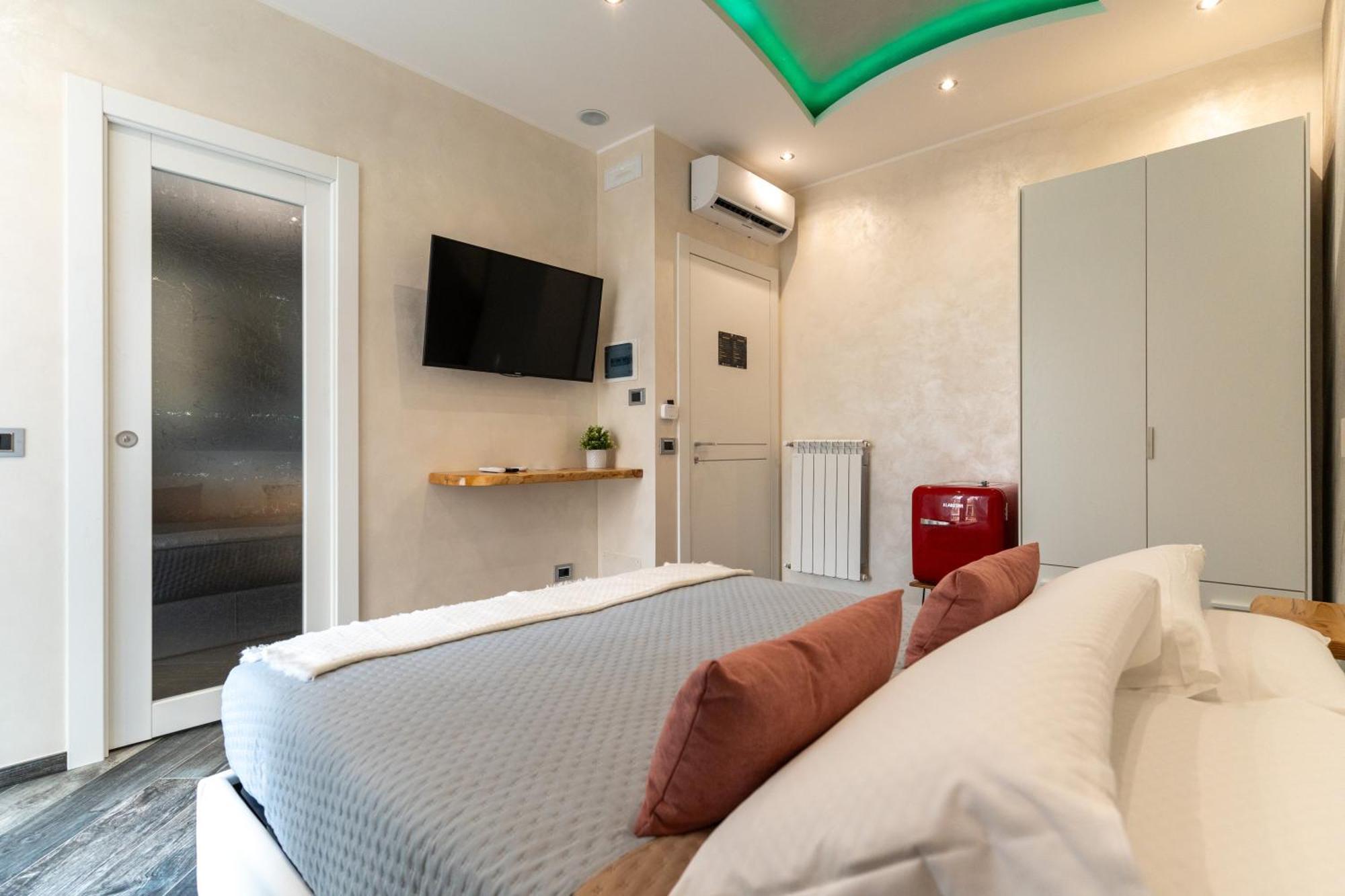 Suites Matteotti 57 ชิวิตาเวกเกีย ภายนอก รูปภาพ