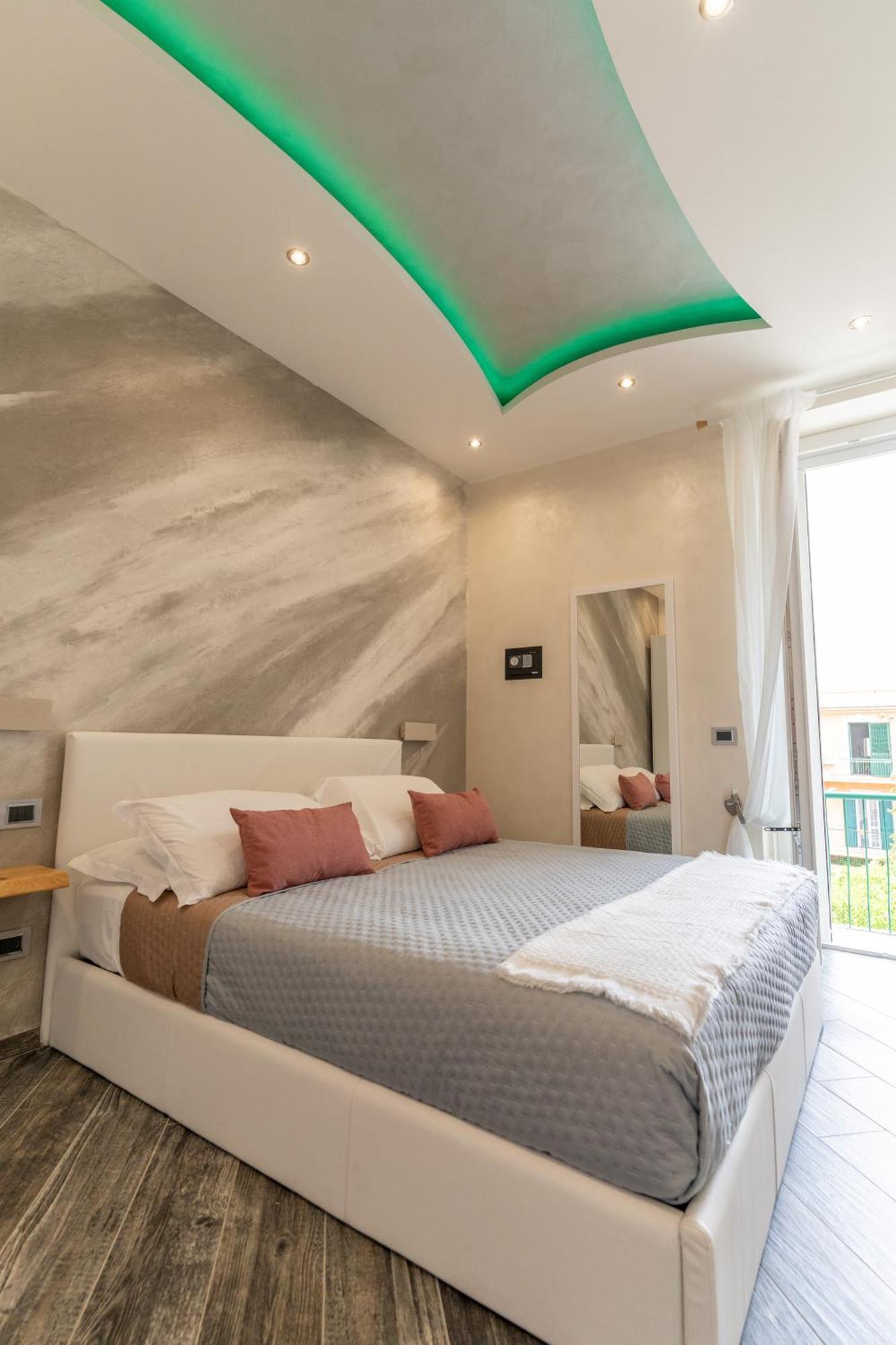 Suites Matteotti 57 ชิวิตาเวกเกีย ภายนอก รูปภาพ