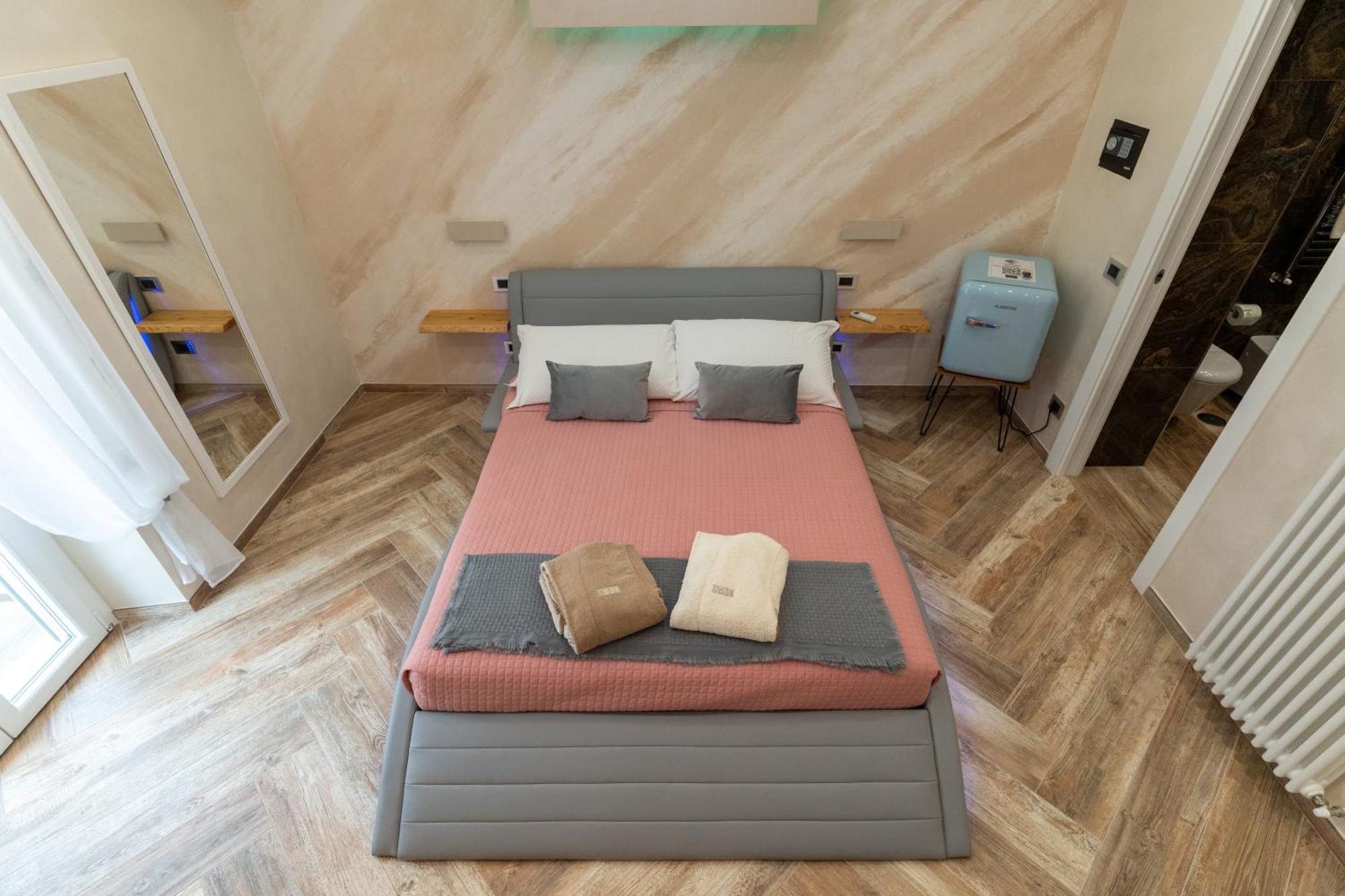 Suites Matteotti 57 ชิวิตาเวกเกีย ภายนอก รูปภาพ